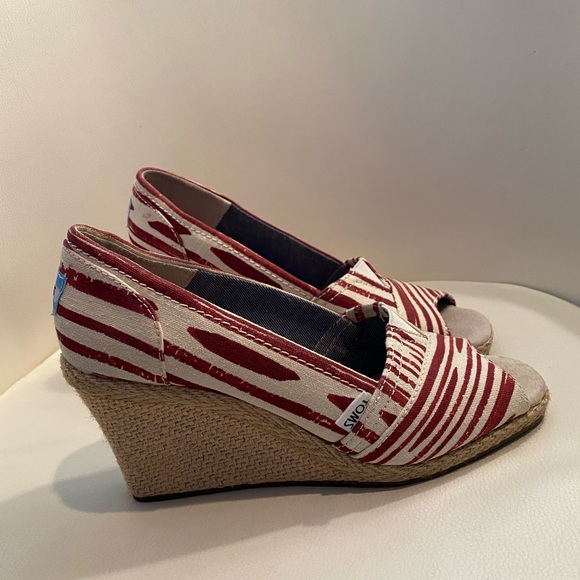 TOMS espadrille style peep toe pumps - Picture 2 of 9